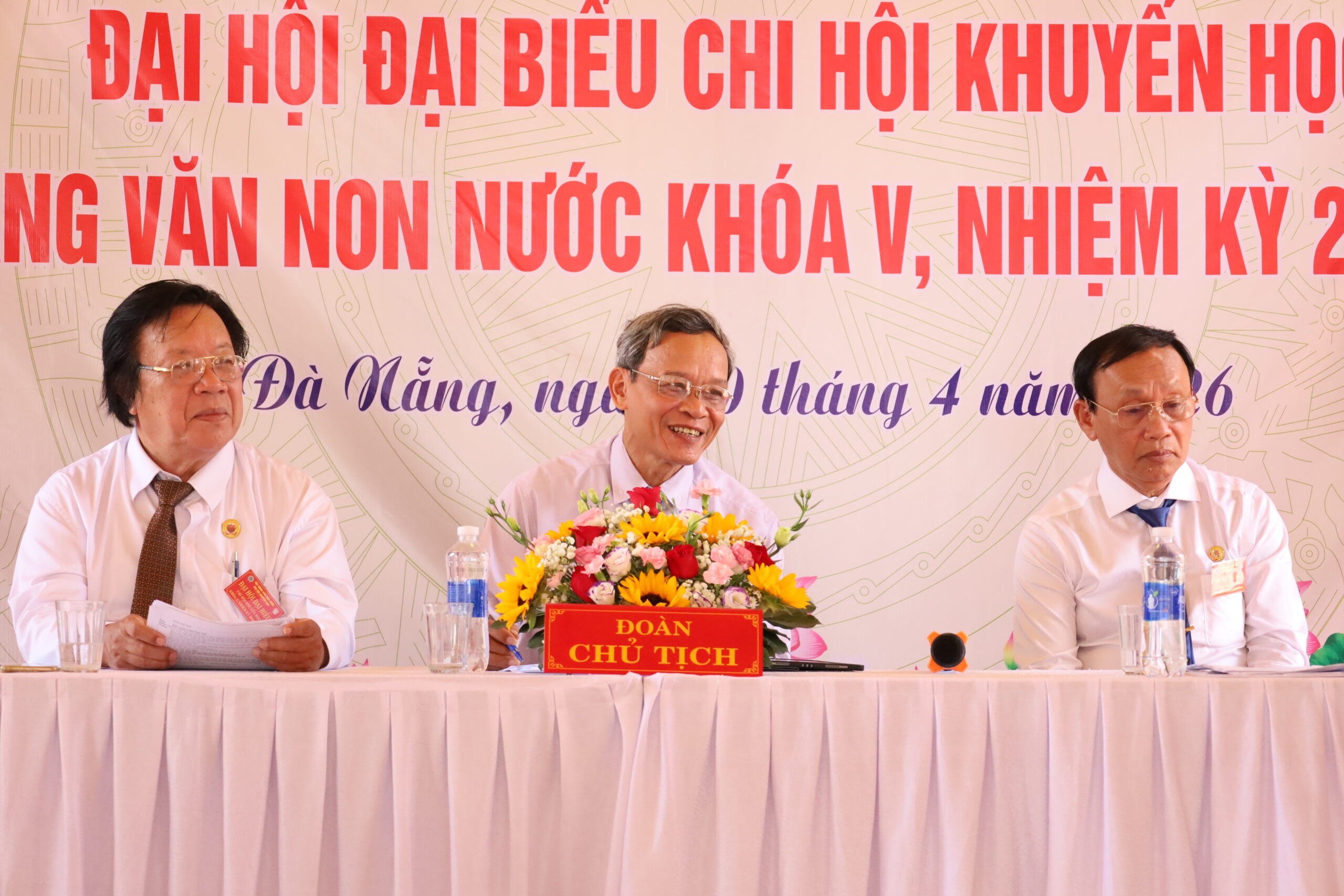 Đoàn Chủ tịch Đại hội
