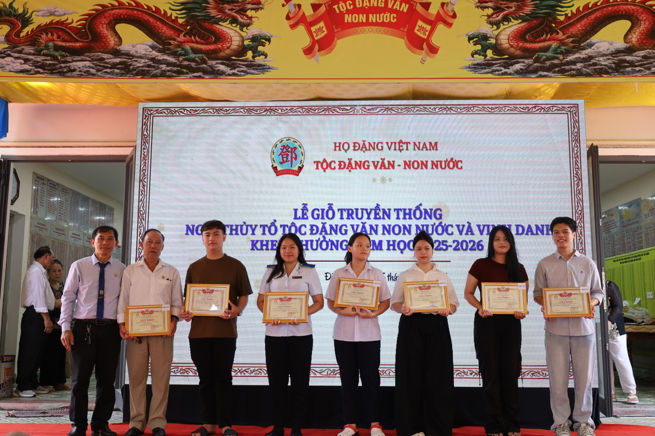 Lễ Giỗ Tổ và vinh danh học sinh giỏi Tộc Đặng 2025-2026 – ảnh 12/24